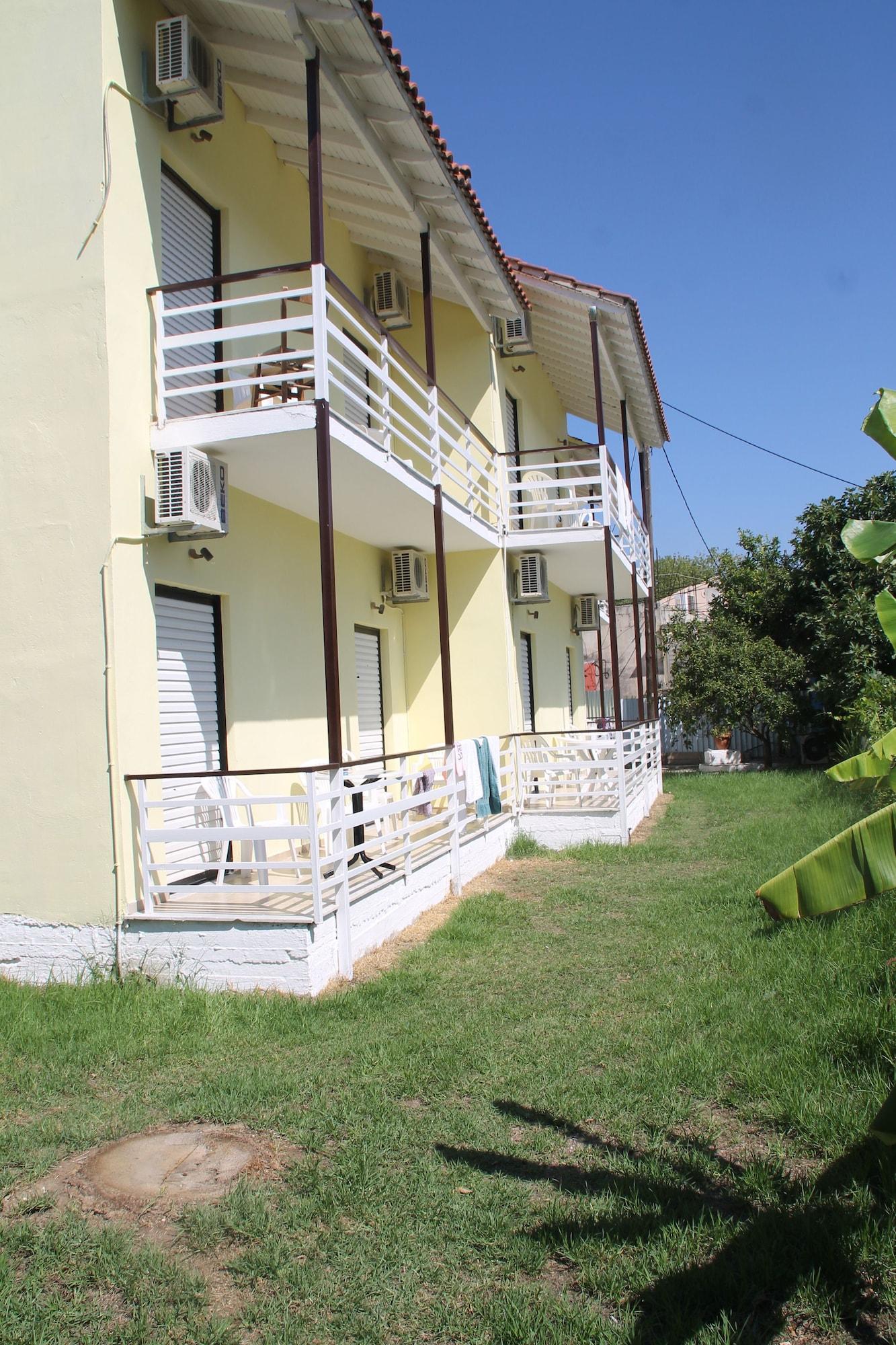 Kavos Central Gardens Exterior photo