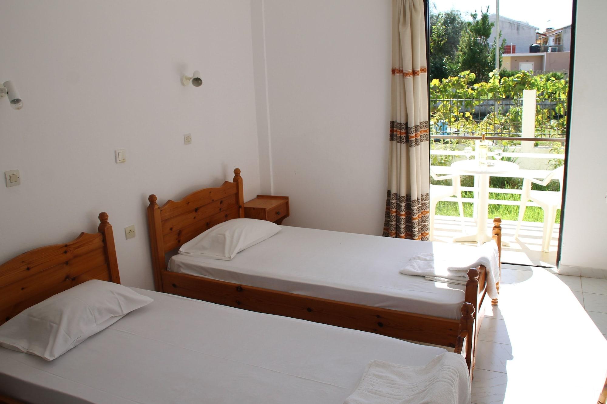 Kavos Central Gardens Exterior photo
