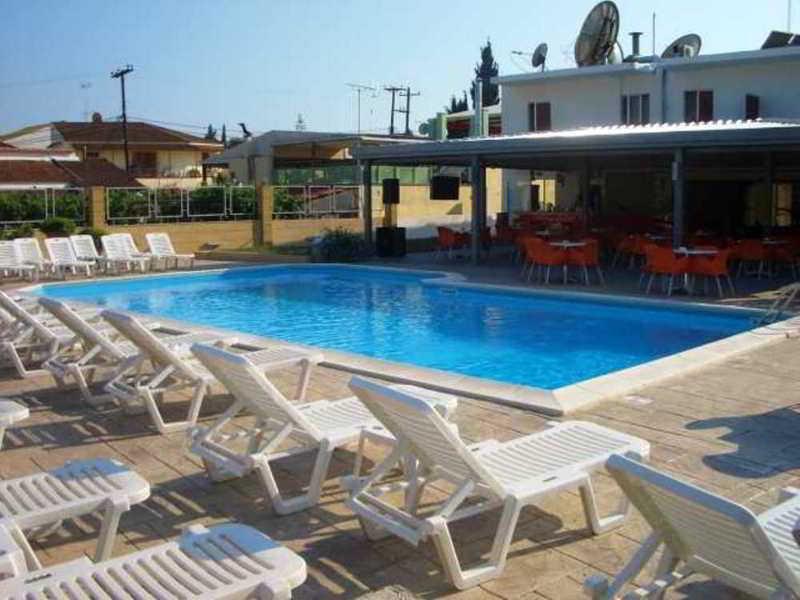 Kavos Central Gardens Exterior photo
