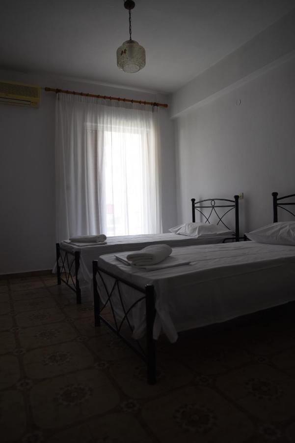 Kavos Central Gardens Exterior photo