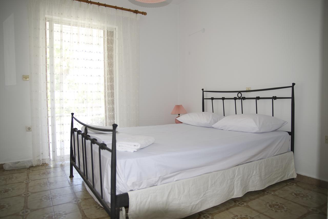 Kavos Central Gardens Exterior photo