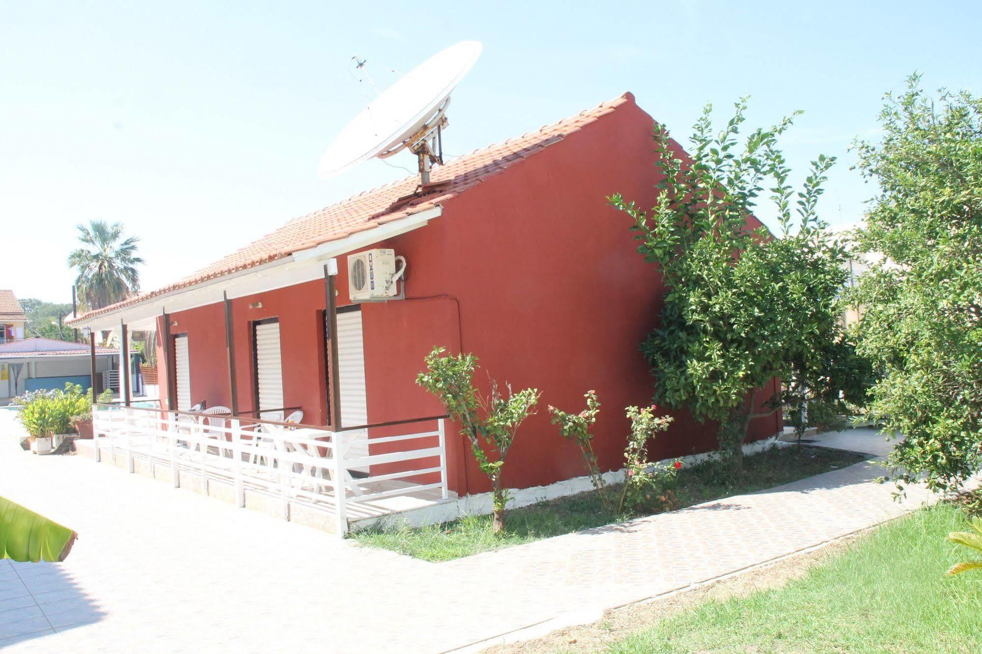 Kavos Central Gardens Exterior photo